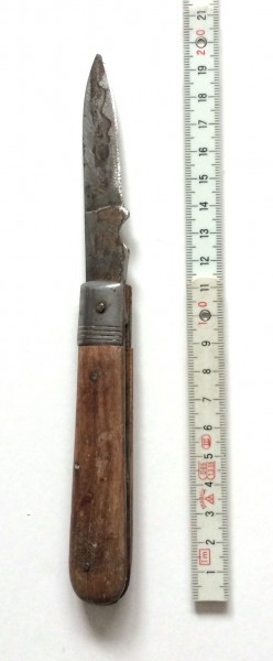 Messer, Klappmesser, Griff: Holz alt vintage used, ausgeklappt ca. 20 cm