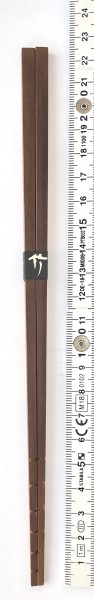 Stäbchen L 22,7 cm Bambus 3 Seiten hellbraun 1 Seite dunkelbraun mit Riffeln an Spitze eckig 1 Paar
