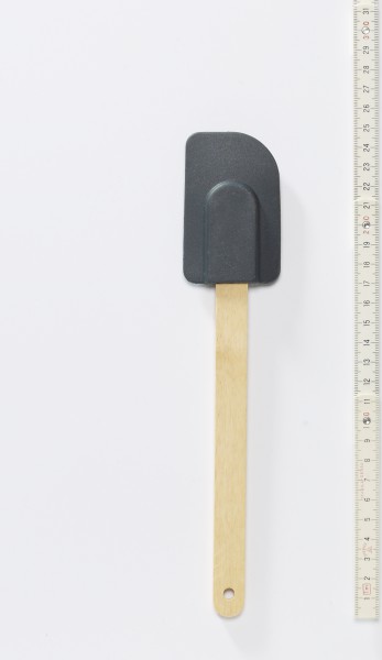 Teigschaber, Teiglöffel, schwarz dunkelgraues Plastik mit Holzgriff, 24,5 cm