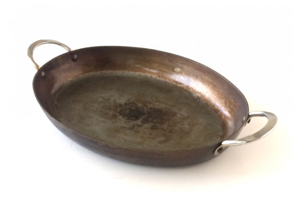 Bratpfanne, L ca. 36 (45 m Griffen) B 26,5 cm Eisen, silber braun oval, used